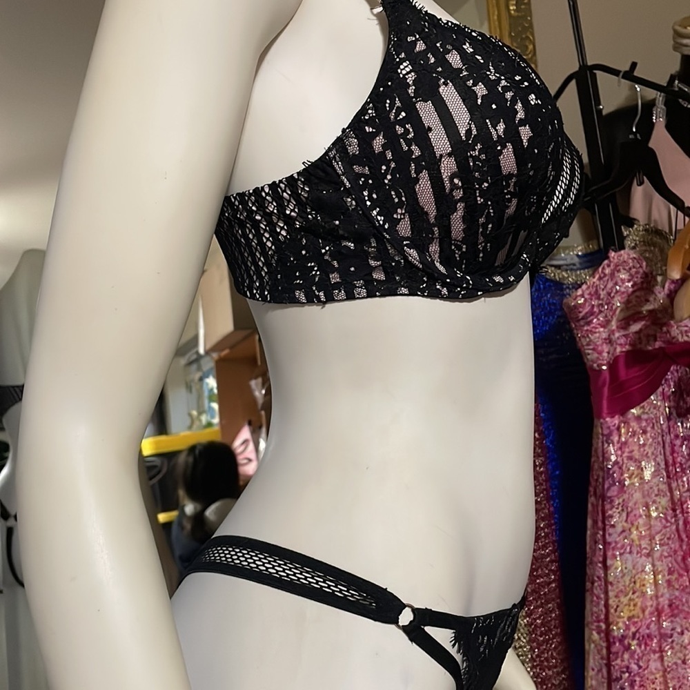 Victoria’s Secret Very Sexy Push-up Bra & Panty Set VS Fishnet & Lace Stripes 🆕 - Picture 15 of 16